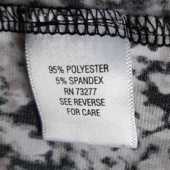 DANA BUCHMAN - Dressy Pleated V-Neck Snake Skin Design Sleeveless Blouse - Sz: L - Picture 5 of 9